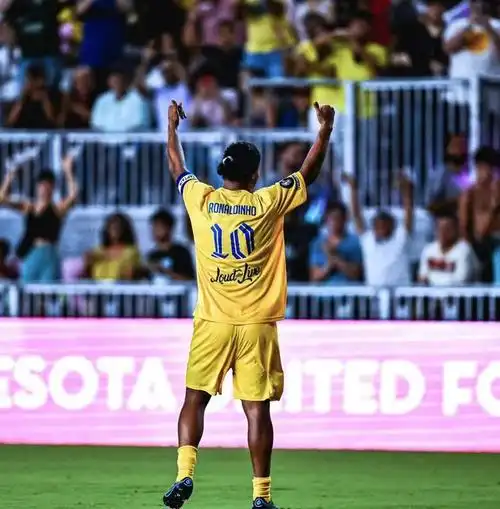 孔德早已是 孔德早已是