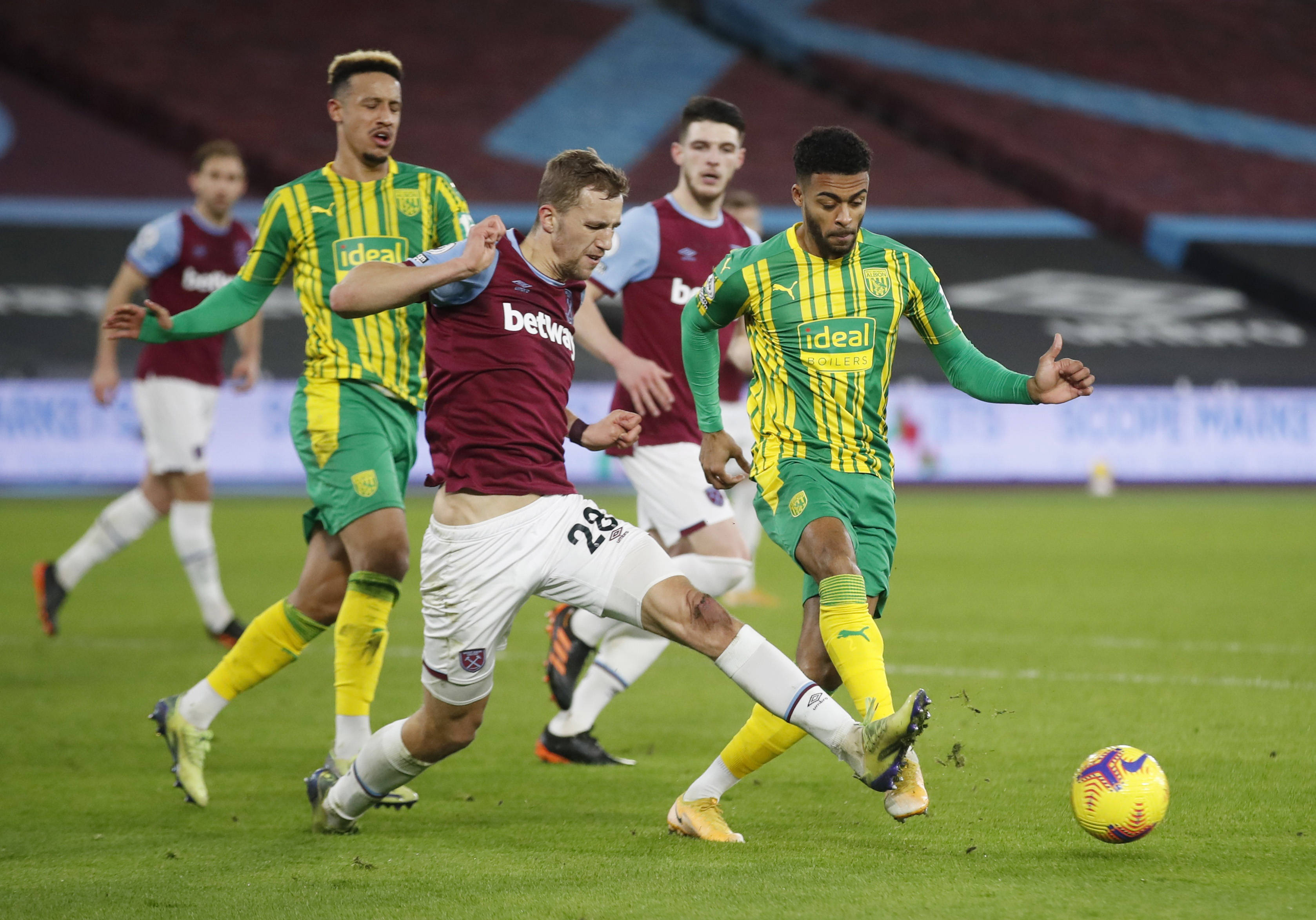 他的存在对 他的存在对